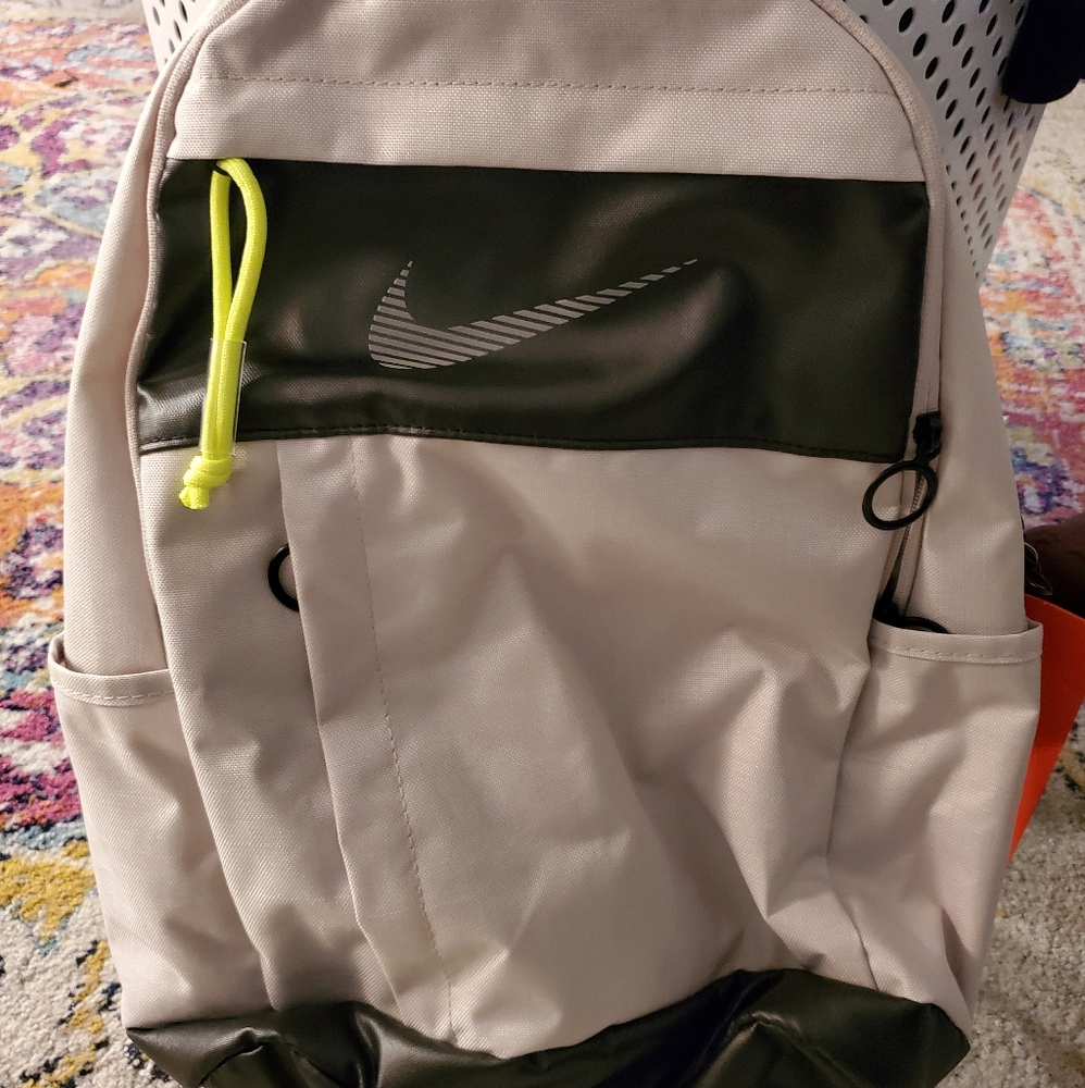 Nike Backpack - Picture 2 of 3